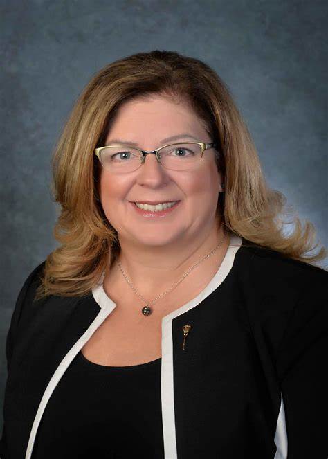 Honourable Lori Carr